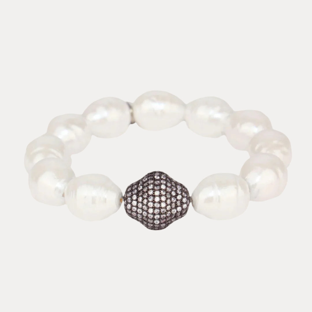 Creamy White Baroque Pearl Bracelet: Sophisticated and Sophistication